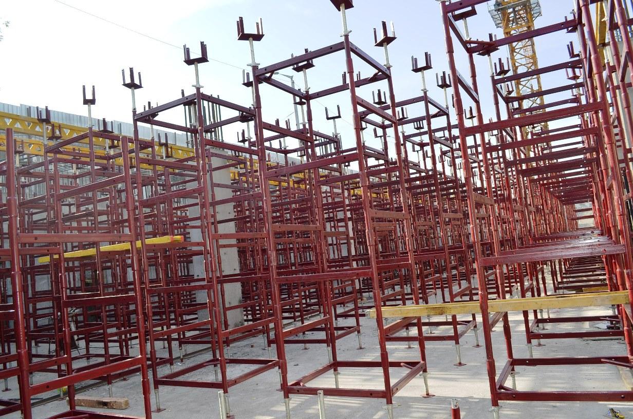 Леса башенного типа